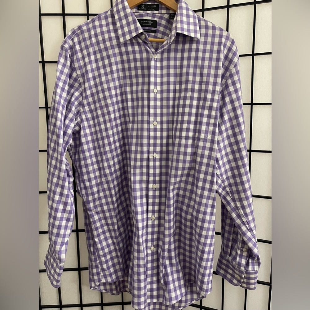 Nordstrom Men’s Wrinkle-Free Button-Down Shirt – Traditional Fit